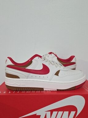 Nike Men’s White Sneakers with Red Swoosh and Brown Accents